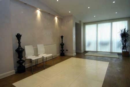Luxurious Lower Ground Floor 3 Bedroom Large Flat Appartamento